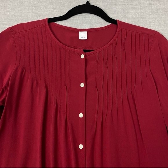 Old Navy Button Up Top Womens Sz Med Red 100% Rayon Flowy - Picture 6 of 9